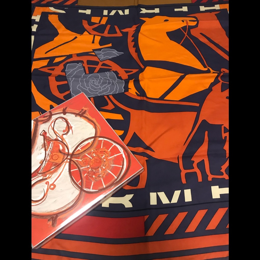 Hermès Scarf - 34”x34” 100% silk - classic